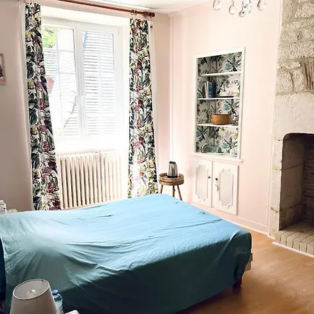 Du Lion D'or Oda ve Kahvaltı Lanzac